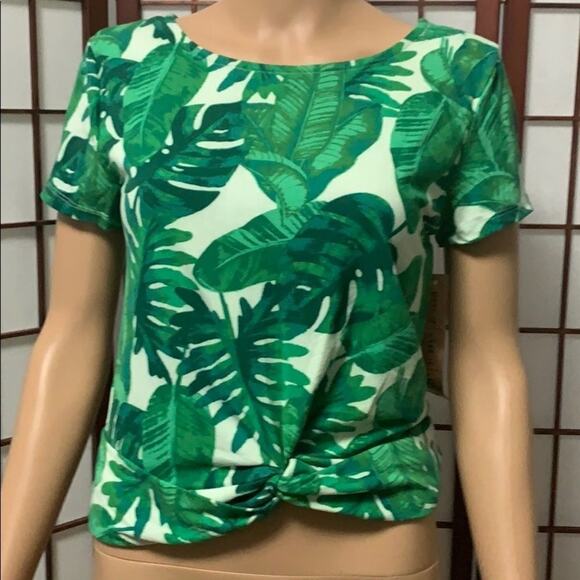 NWT ALMOST FAMOUS GREEN & WHITE TOP Size S - Picture 1 of 6